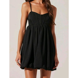 NWOT ASTR the Label Bustier Bubble Hem Mini Dress Black Medium